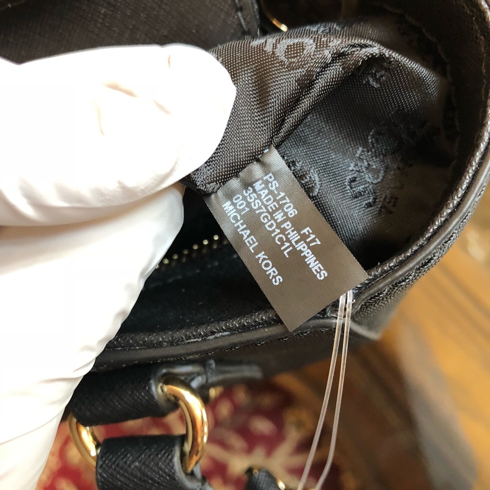 Michael Kors studded sandrine handbag&wallet set - Picture 6 of 8